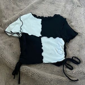 Shein black/white crop top. sixe xs